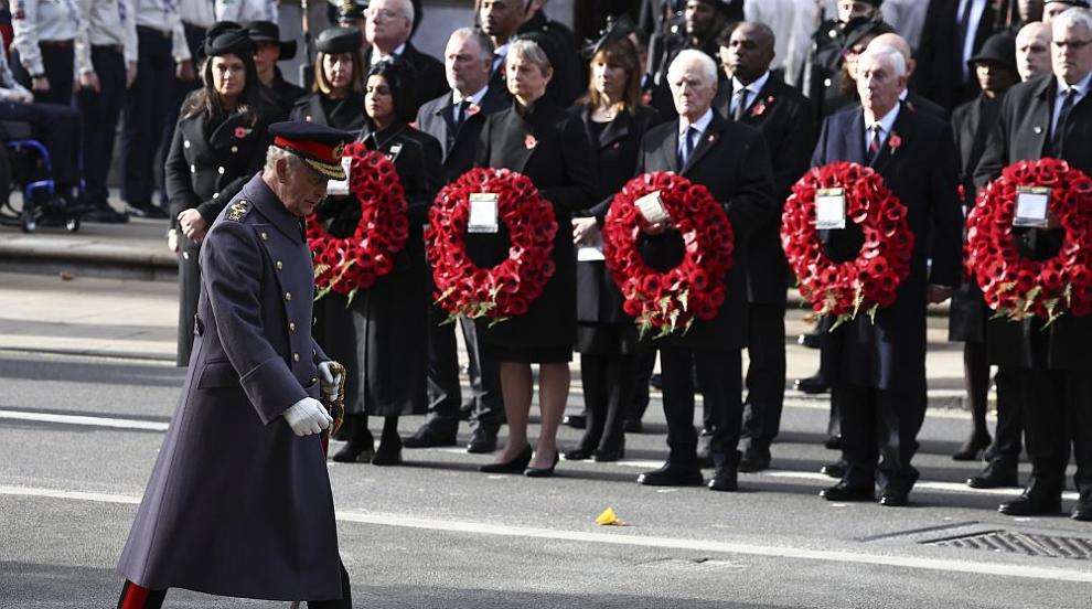 Kralj Charles III. vodil slovesnost v spomin na padle v vojnah v Londonu