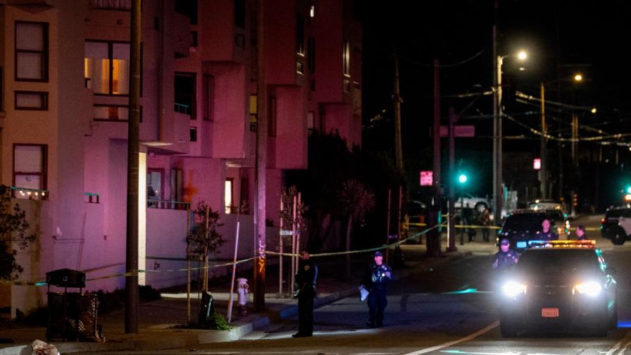 <p>Мъж застреля трима колеги, след което се самоуби</p>