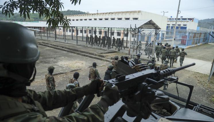 Затвор Мачала