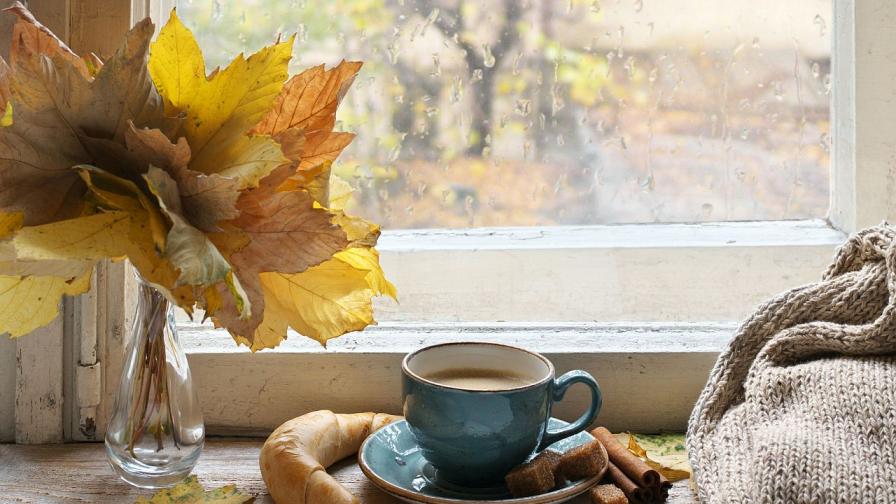 България под вода: 17 области с кодове за обилни валежи