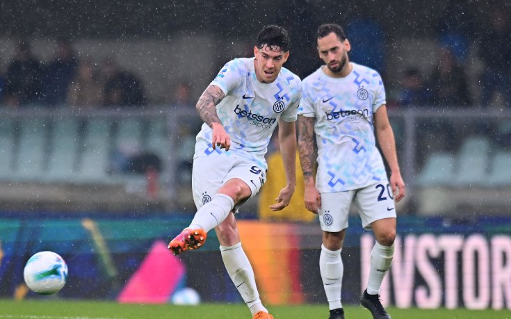 Ливърпул набеляза звезда на Интер за заместник на Ван Дайк