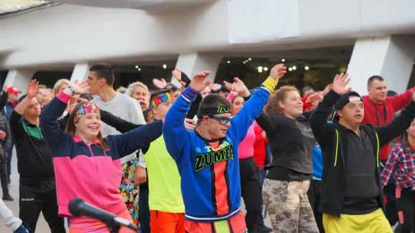 ZUMBA Различни но в ритъм