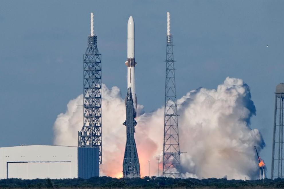 Компания Блу Ориджин на американския милиардер Джеф Безос изстреля от