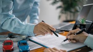 прехвърляне на автомобил