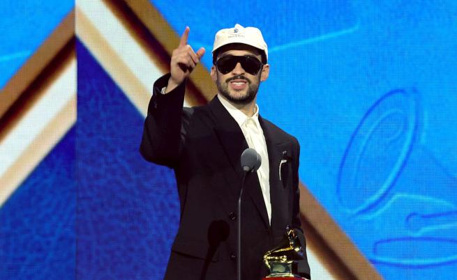 Bad Bunny триумфира на наградите „Грами“ за латино музика с пет награди