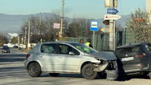 Челен удар между две коли в село Лозен