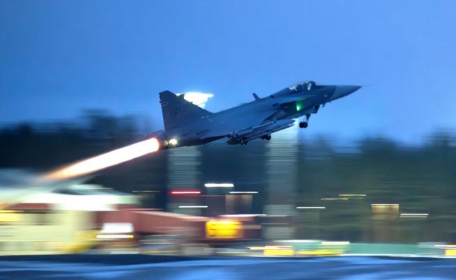 Колумбия купува изтребители 