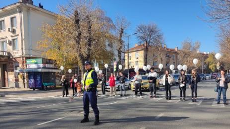шествие ангели на пътя