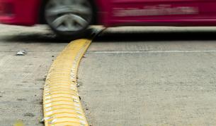 <p>Защо не трябва да се спира рязко пред &bdquo;легнал полицай&ldquo;</p>