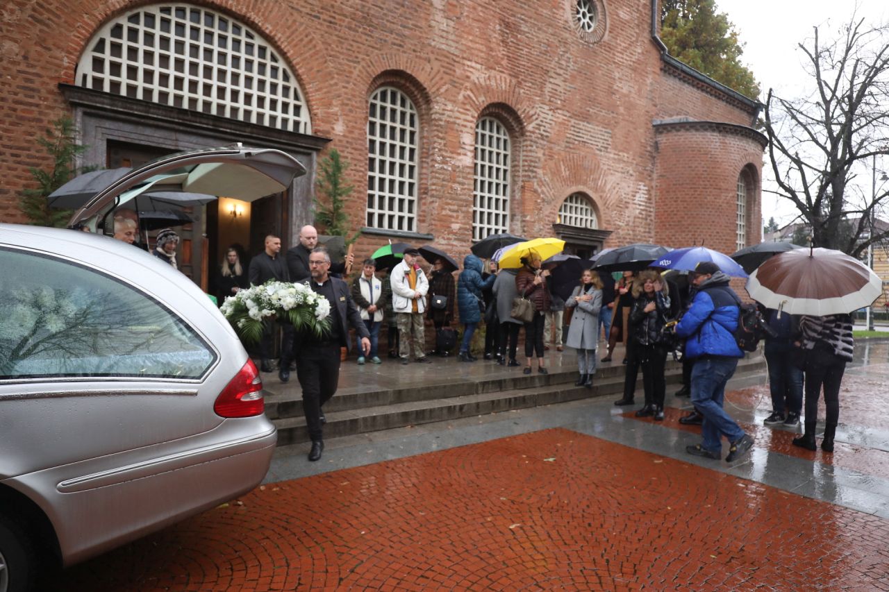 <p>Последно сбогом с астроложката Светлана Тилкова &ndash; Алена</p>