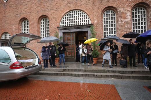 Роднини, близки и колеги се сбогуваха с астроложката Светлана Тилкова-Алена