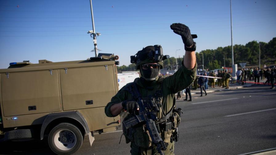 Терористична атака на Западния бряг, един е убит, а трима са ранени