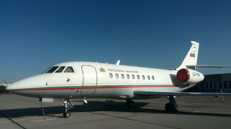 Продават правителствения "Фалкон" на търг