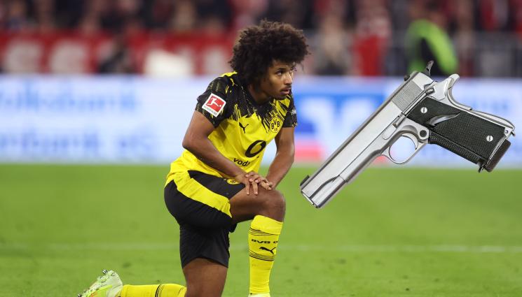 Адейеми - Звезда на Дортмунд изгоря с 450 000 евро заради оръжие