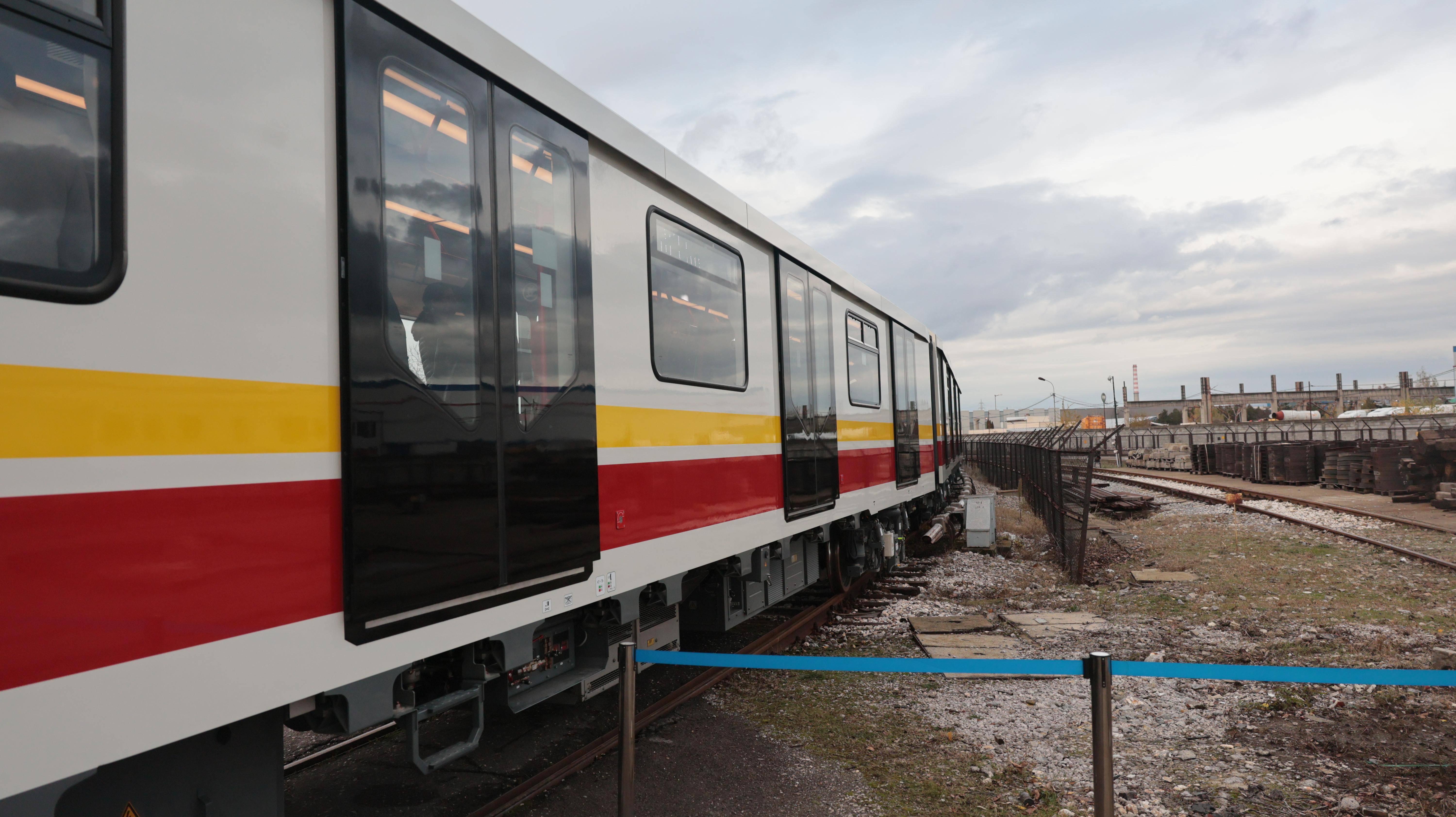 метро мотриси