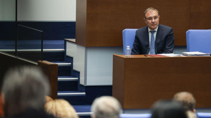 <p>На първо четене: Одобриха проектобюджета за ДOO</p>