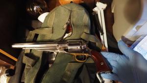 боен арсенал пистолет Русе