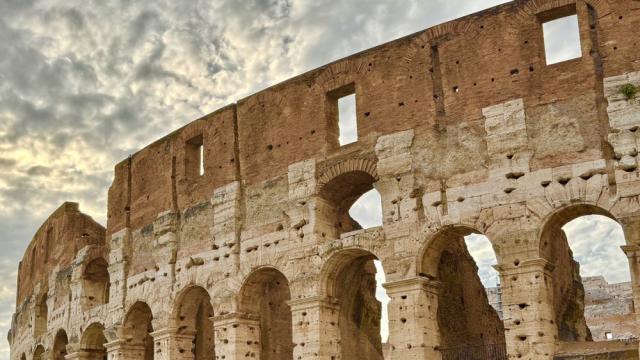 Съдбите на римските императори: Антонин умрял от „предозиране“ със сирене, Валериан бил превърнат в „плашило“