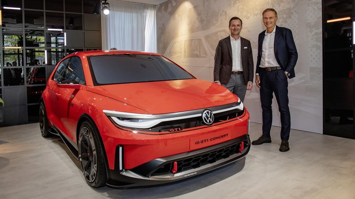 Оливер Блуме