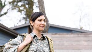 жена военен