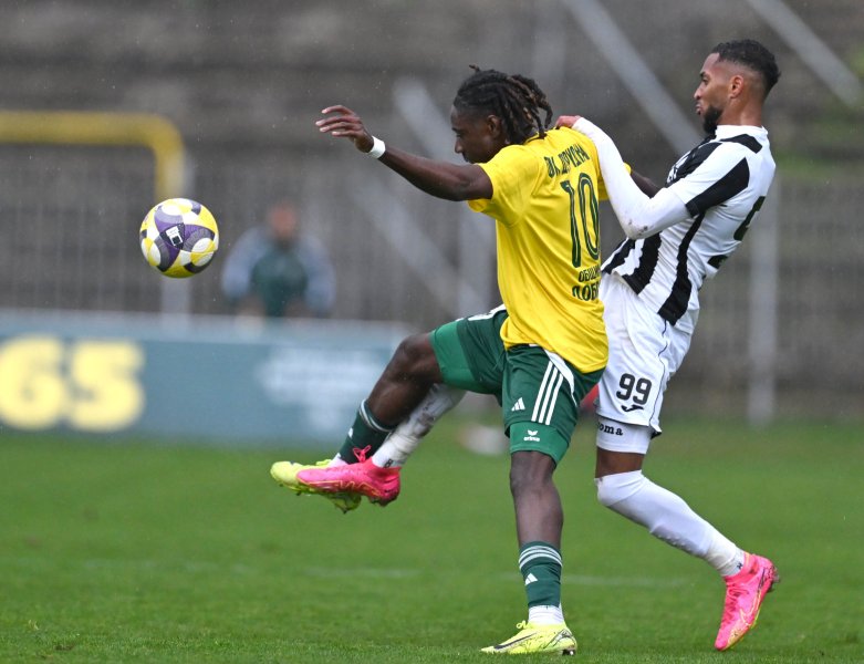 Добруджа Локомотив Пловдив1