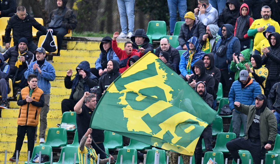 Добруджа Локомотив Пловдив1