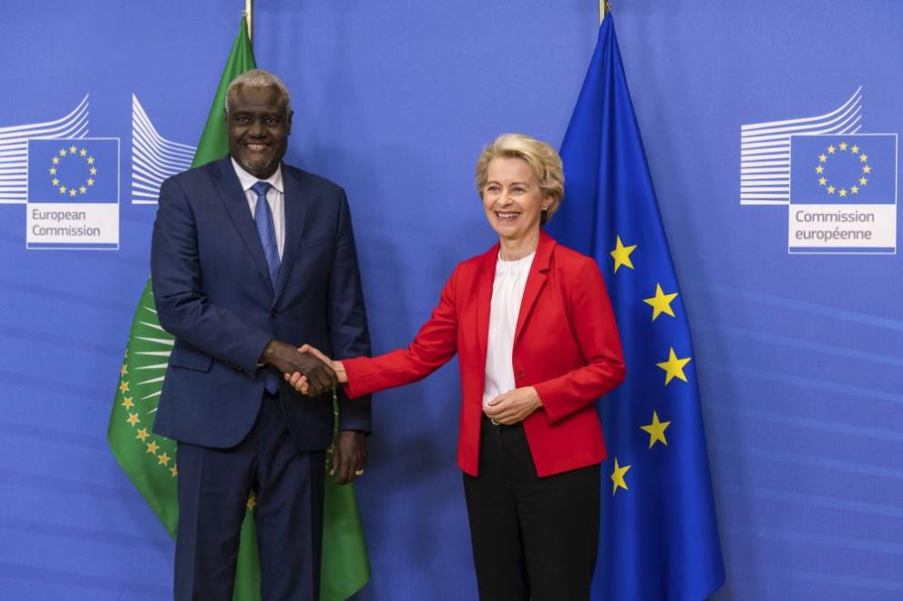 Муса Факи и  Урсула фон дер Лайен