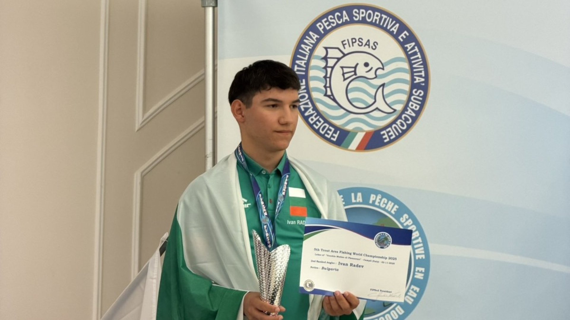 Страхотно. 16-годишен българин стана световен вицешампион|Телеграф