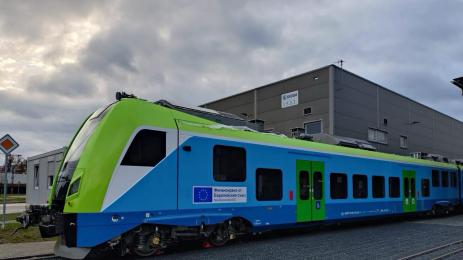 Нов електрически влак