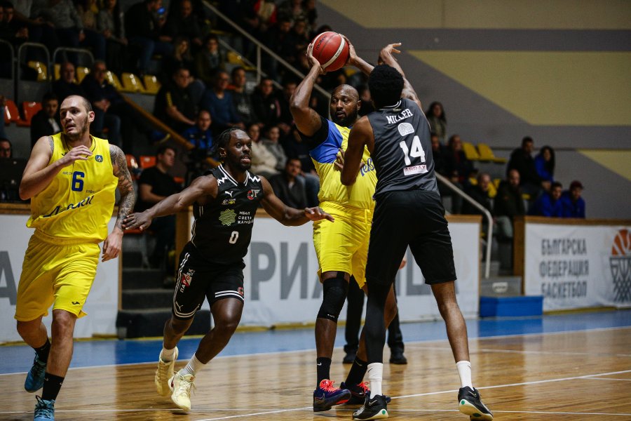 БК Левски БК Локомотив Авиа1