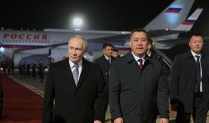 Путин пристигна в Киргизстан преди срещата на военния алианс, ръководен от Русия