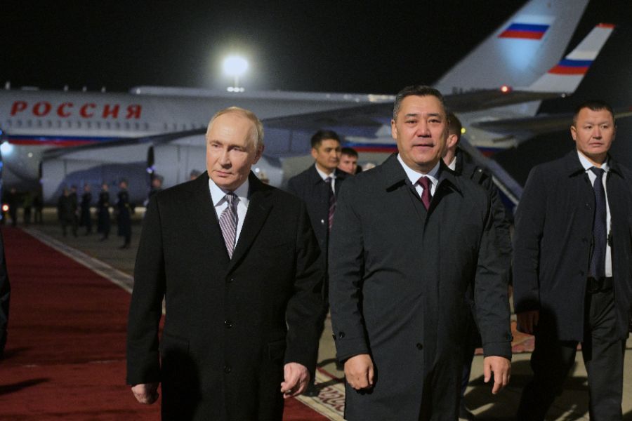 Путин пристигна в Киргизстан преди срещата на военния алианс, ръководен от Русия