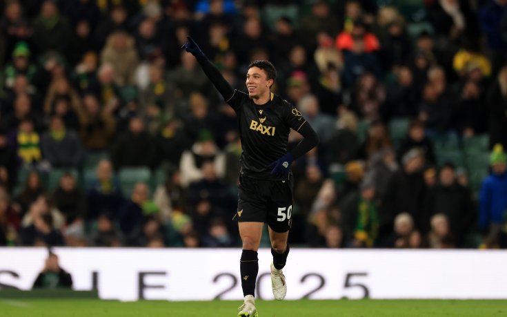 Три бивши звезди на Левски се събраха в Англия (снимка)