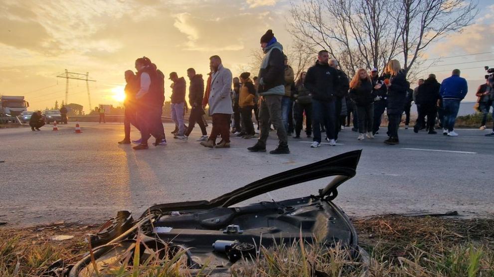 Жители на Пловдив и населени места от Родопската яка протестираха