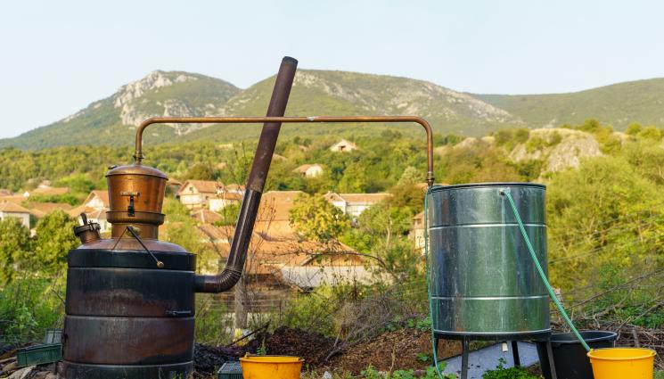 казан за ракия - Задигнаха казан за ракия от мазе!