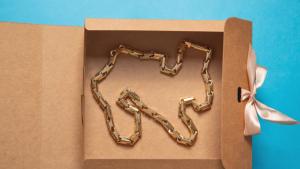 златен ланец пратка кутия