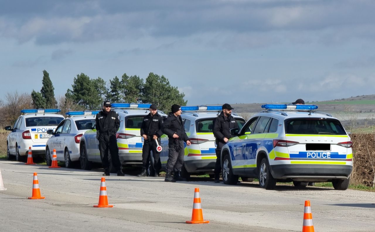 <p>Обиски във &bdquo;Величие&ldquo;: Кадри от акцията срещу имотни измами и пране на пари</p>