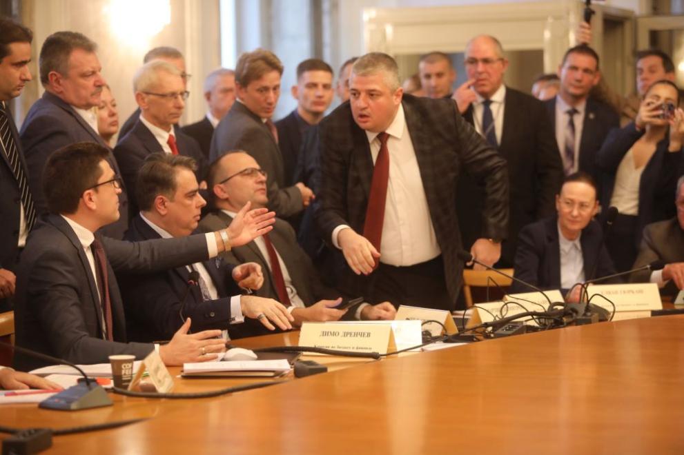 Комисия по бюджет и финанси