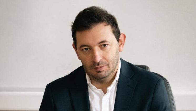 барбутов - Пускат незабавно Барбутов под домашен арест. Ще носи електронна гривна за проследяване