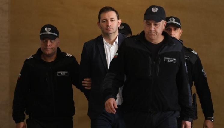 барбутов - Никола Барбутов излезе на свобода срещу 5000 евро!