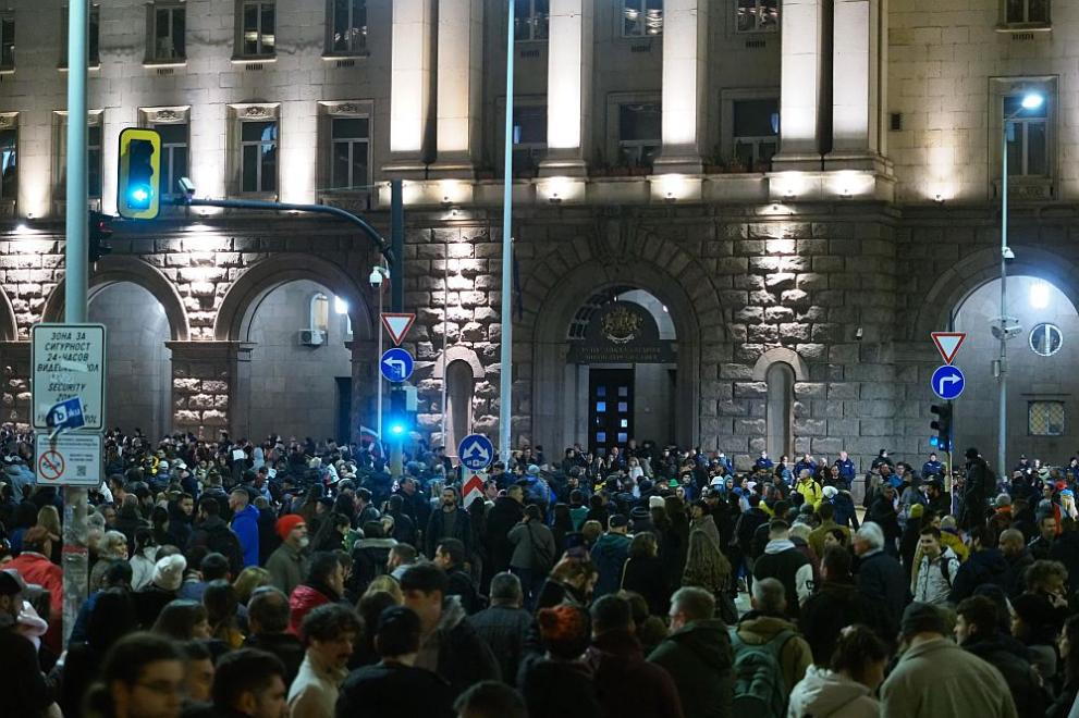 Протестиращи срещу приемането на бюджета блокираха движението в така наречения Триъгълник на