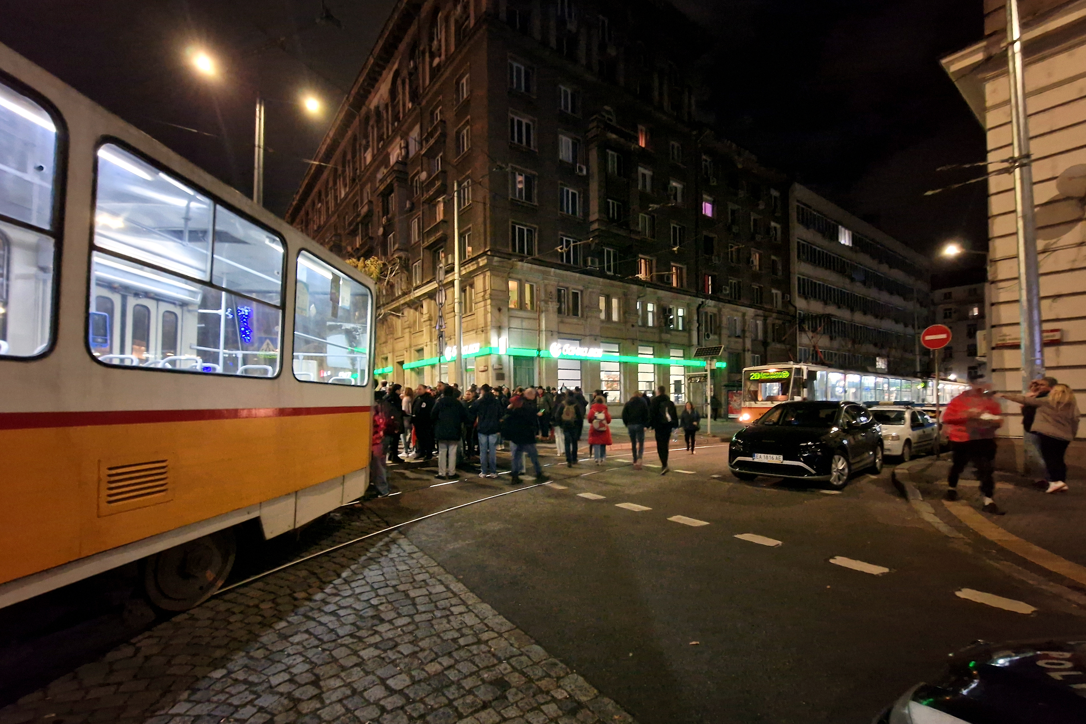 <p>Протест срещу Бюджет 2026 - "Триъгълникът на властта" под обсада.</p>