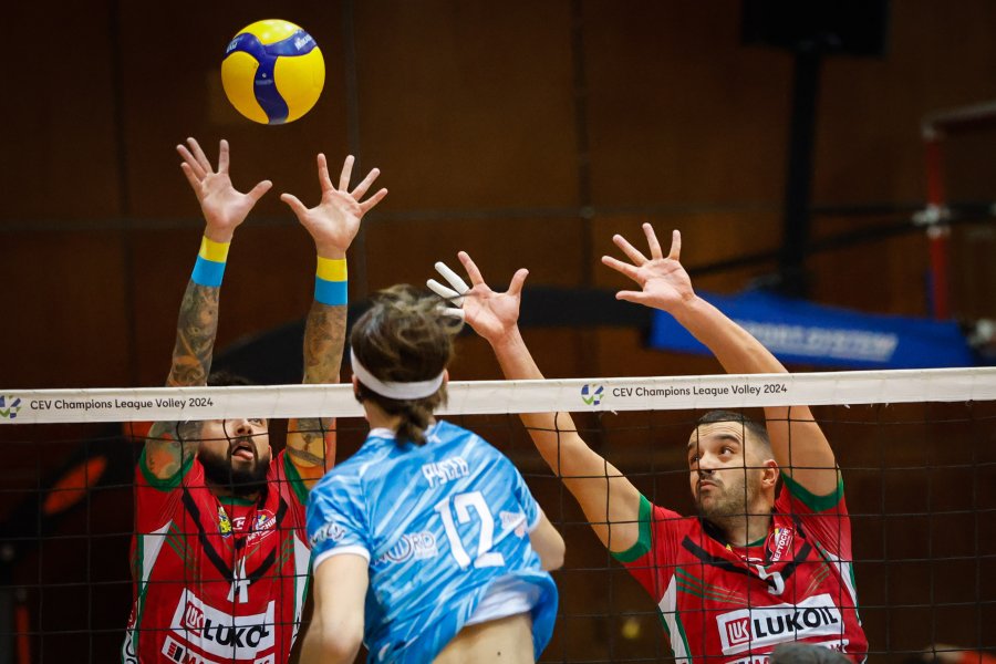 ВК Нефтохимик 2010 Бургас ВК Черно море1