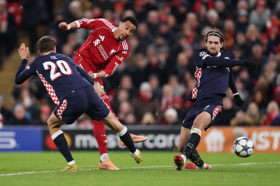 Ливърпул ПСВ Айндховен1