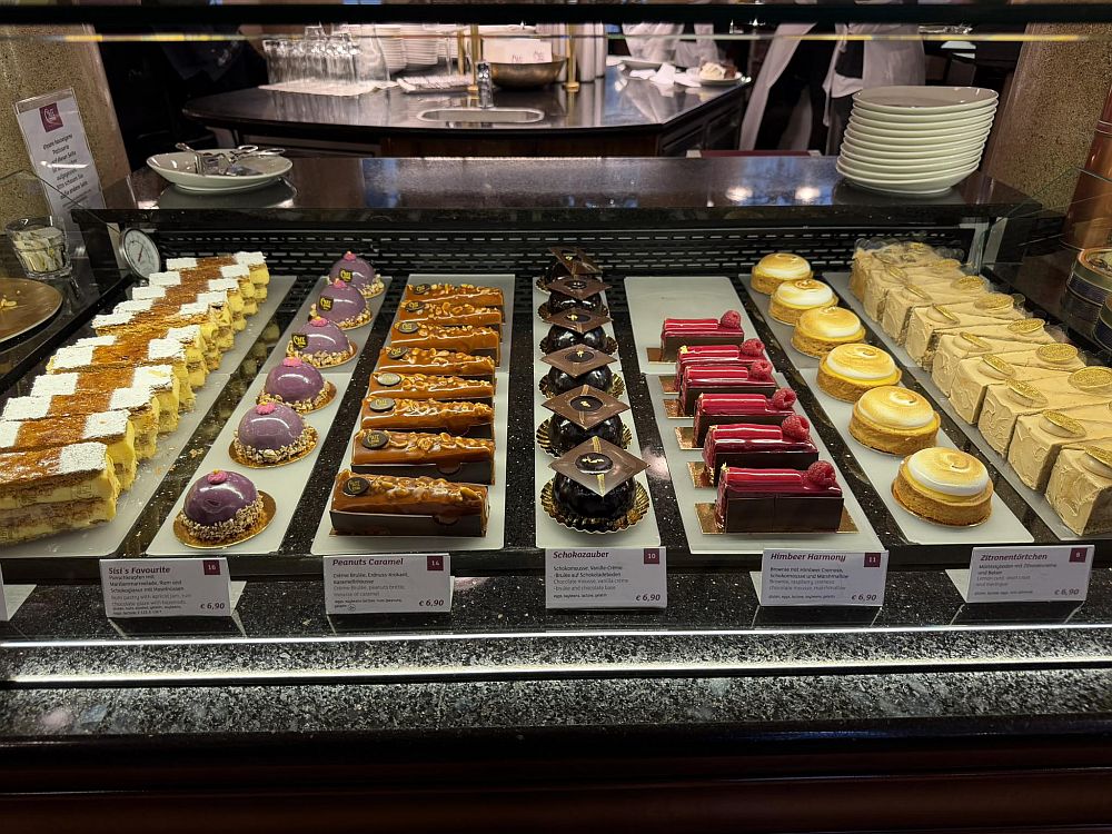 Коледно настроение във Виена