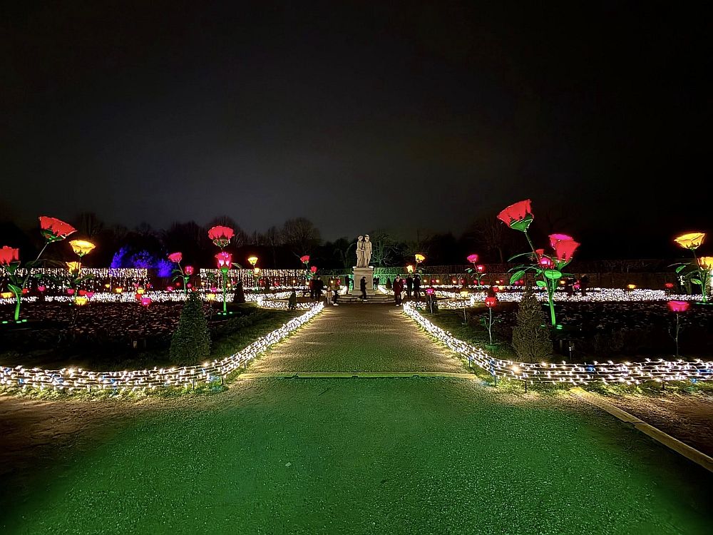 Коледно настроение във Виена