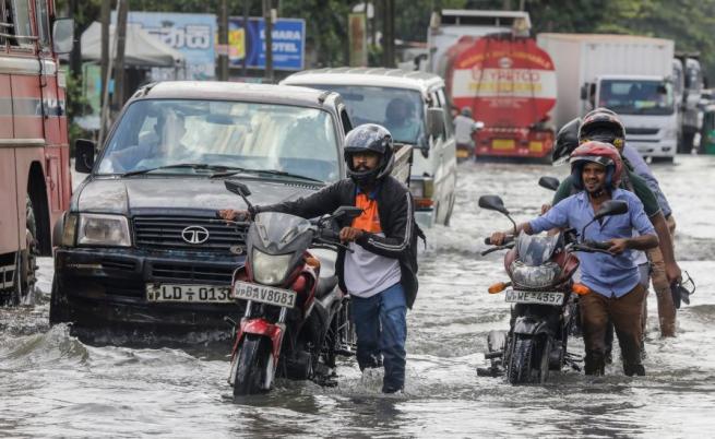 МВнР: Български туристи са блокирани в Шри Ланка заради наводнения