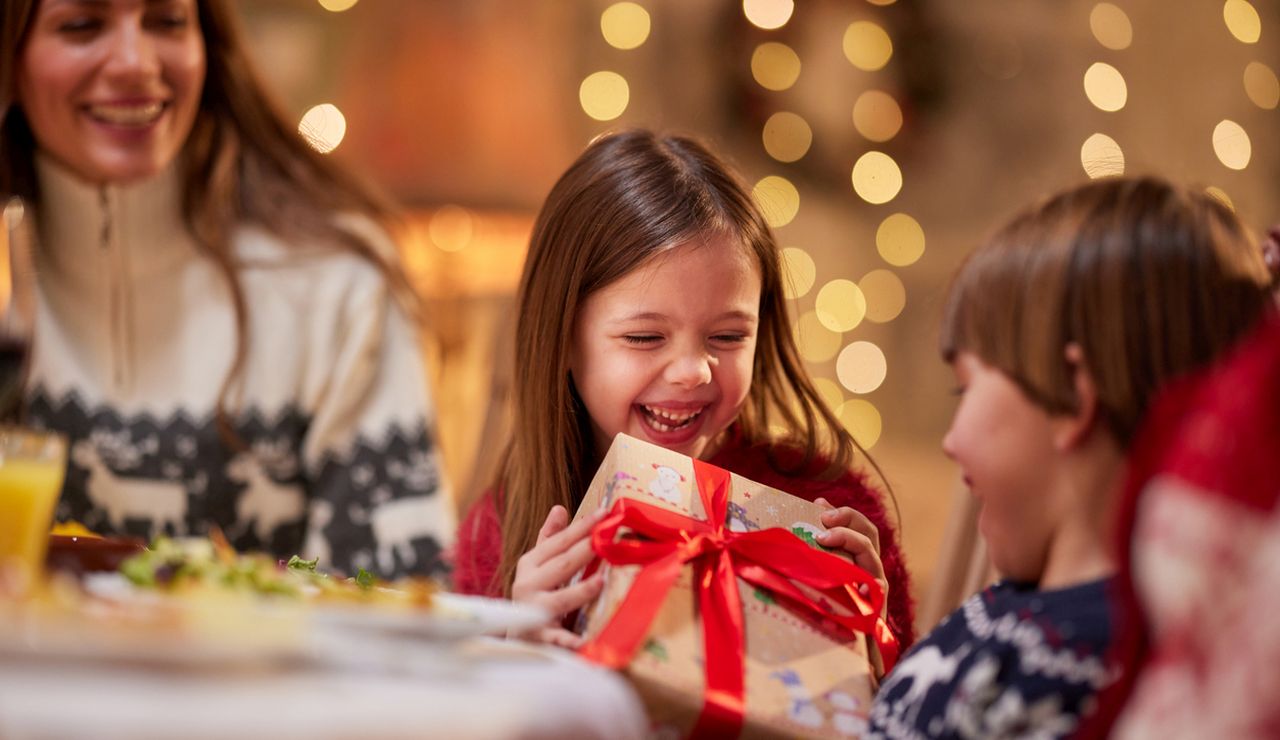 <p><strong>Везни</strong></p>

<p>Везните се отличават с безупречен естетически усет, поради което подаръците им винаги са стилни, изискани и хармонични.&nbsp;</p>