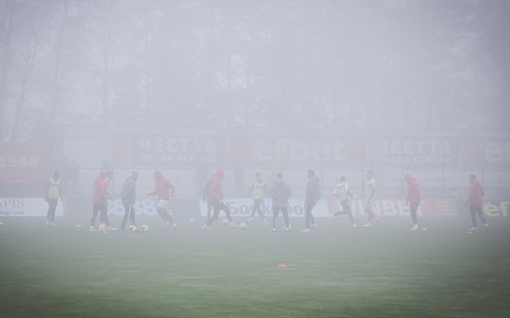 НА ЖИВО: ЦСКА 1948 - Берое, мъгла отлага началото на мача с половин час