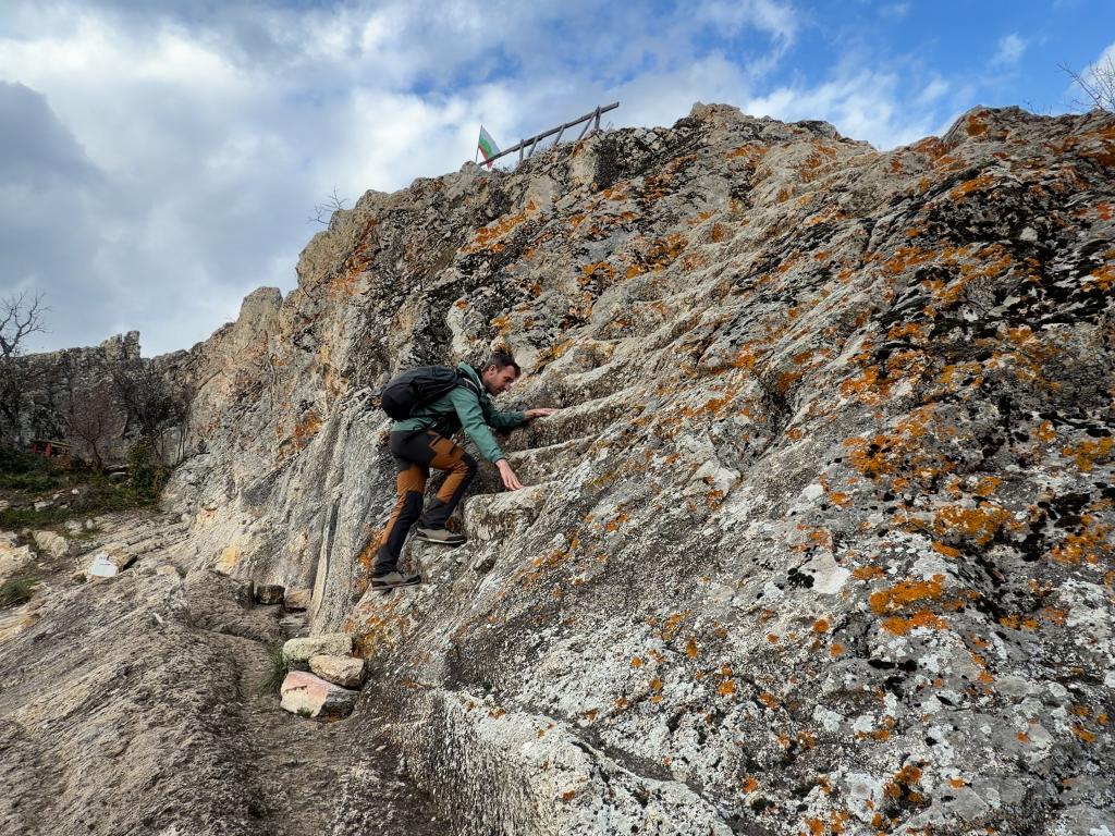 Загадката на Глухите камъни